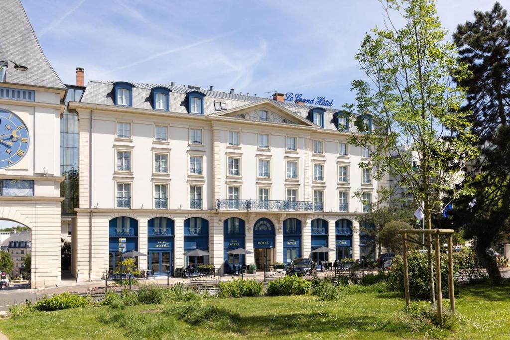 Le Plessis-Robinson Hotel | Le Plessis Grand Hotel
