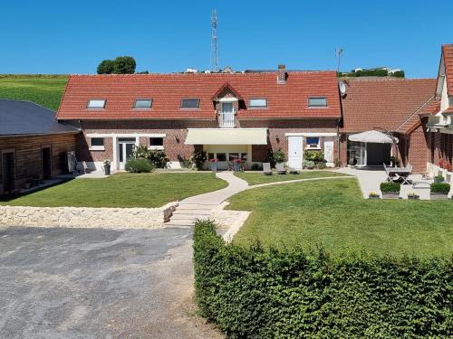 Curlu Bed & Breakfast | Le Pré Fleuri