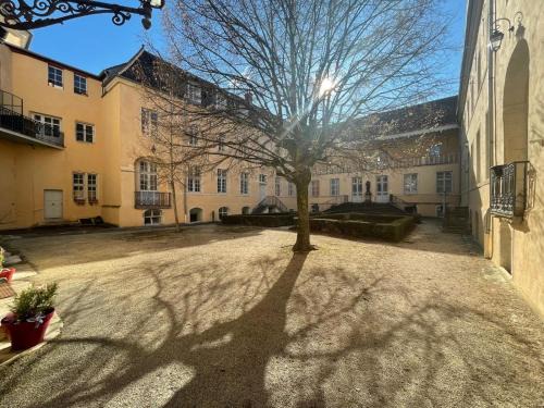Paroisse Notre-Dame Apartment | Le Prieuré