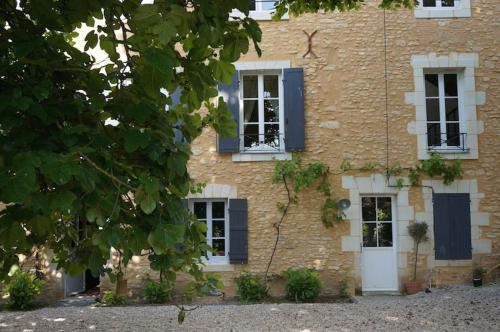 Lezigne Bed & Breakfast | Le Prieuré