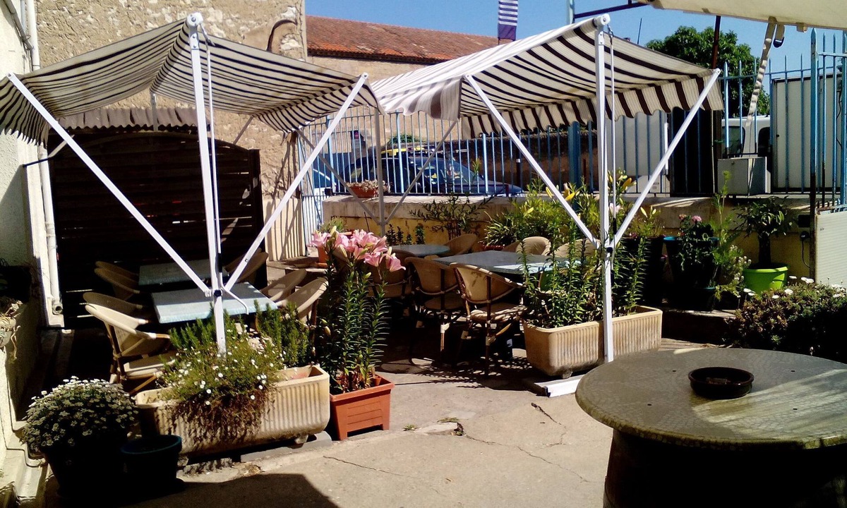 Capestang Hotel | Le Relais Bleu