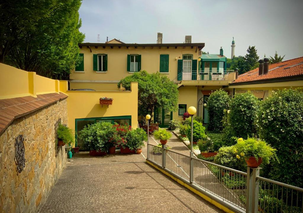 Roiano-Gretta-Barcola-Cologna-Scorcola Apartment | Le Residenze dei Serravallo
