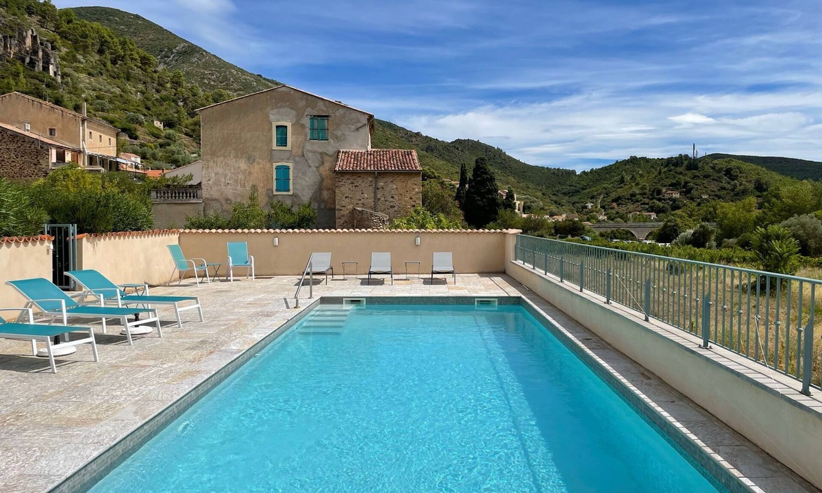 Roquebrun House | 'Le Rêve' Spacious & stylish holiday house in Roquebrun