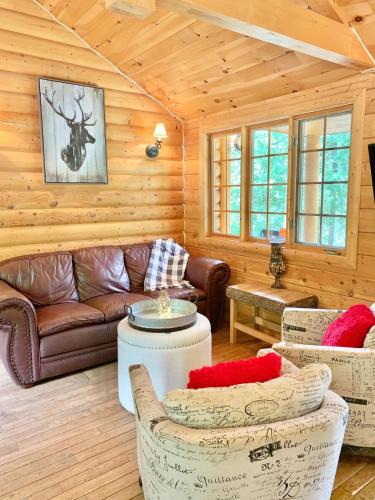 Trois-Rives Ski Chalet | Le RustiChic Chalet