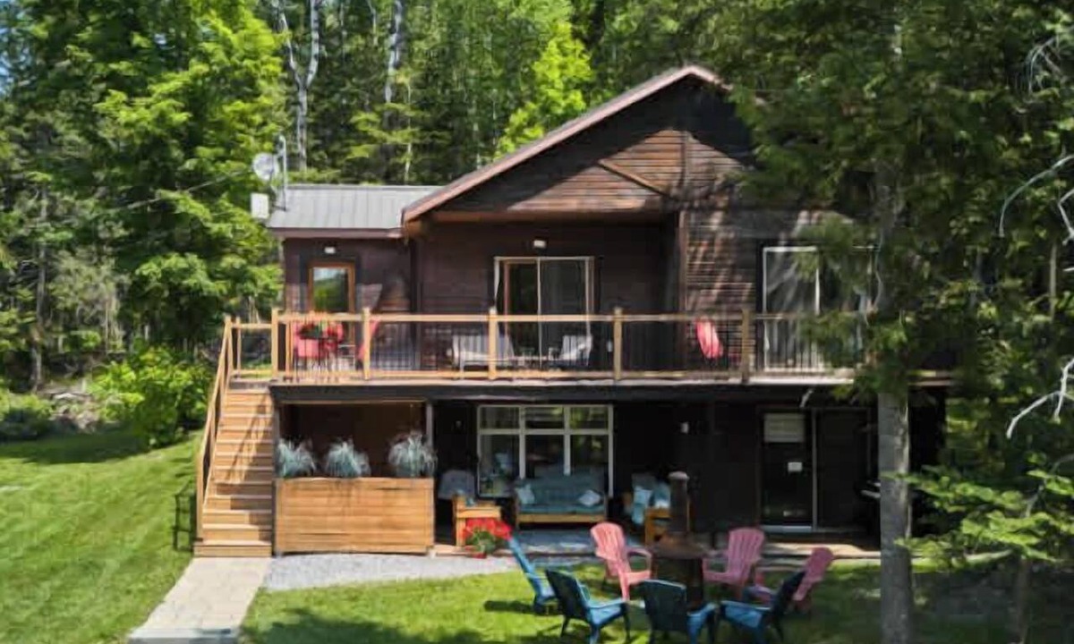 Pohenegamook Ski Chalet | Le Rustique Moderne Detente - Lake Access