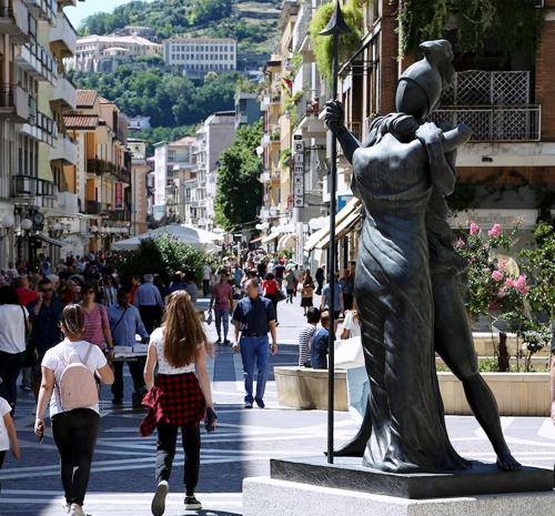 Cosenza Bed & Breakfast | Le Sculture B&B