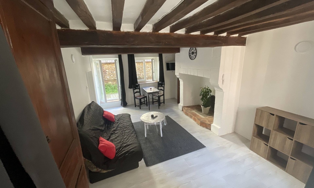 Pont-Audemer Apartment | Le Studio Aristide