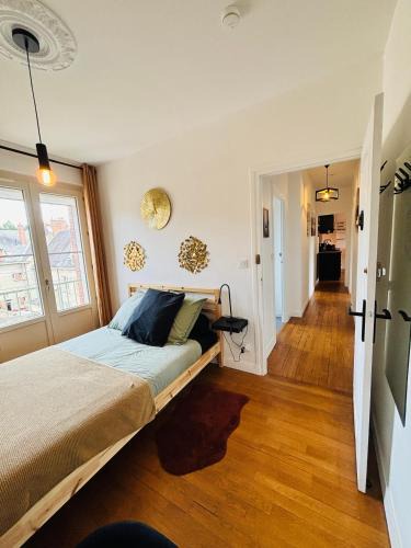 Gien Apartment | Le Victor Hugo
