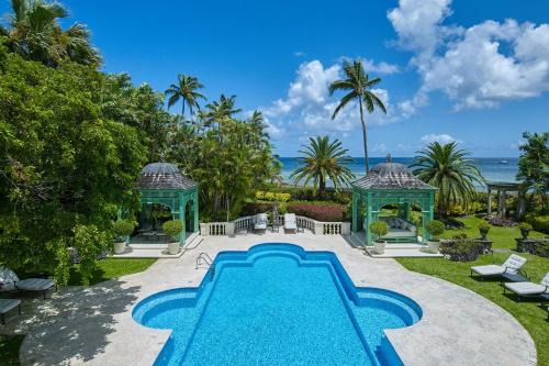 Little Battaleys Villa | Leamington Estate villa