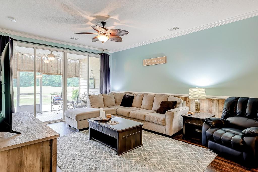 Red Hill Apartment | Legends Resort - Montrose Ln - C