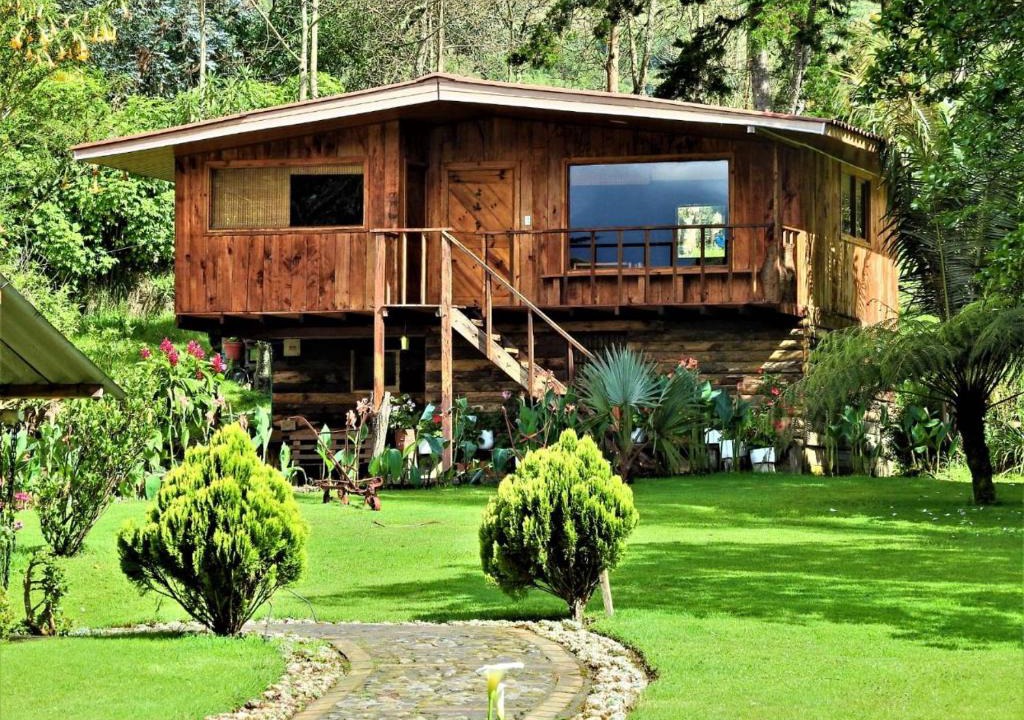Purace Bed & Breakfast | Leguaro refugio de colibríes