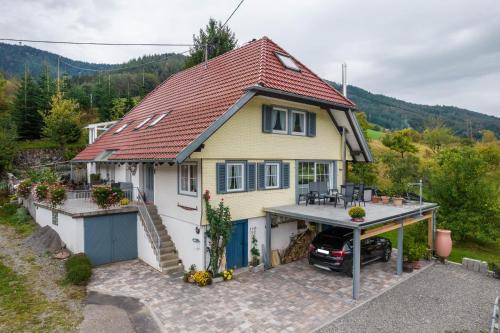 Gutach Apartment | Lehmann mit Blick aufs Schloss