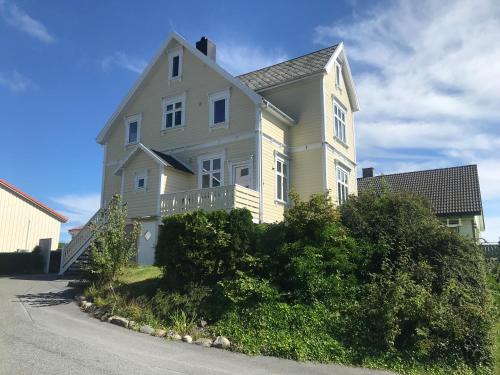 Stavanger Apartment | Leilighet i villa, 3 soverom med parkering-nær sentrum - Open for ONS 2026