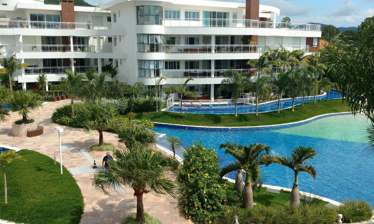 Ponta das Canas Apartment | Leisure and comfort at the waterfall, with many amenities for you and your family.