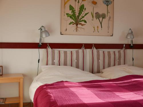 Tyfta Bed & Breakfast | Lekanders Bär & Boende