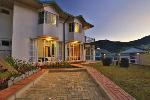Nuwara Eliya Villa | Lemas Holiday Bungalow