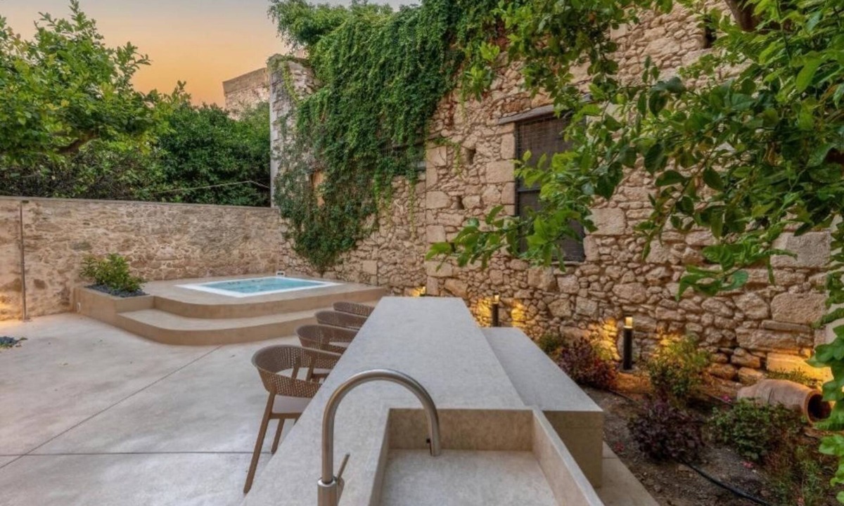Old Town Rethymnon Villa | Lemon Garden Villa