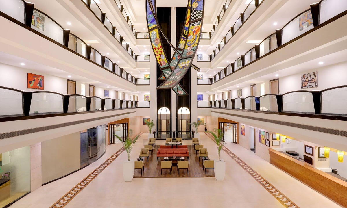 South Tukoganj Hotel | Lemon Tree Hotel, Indore