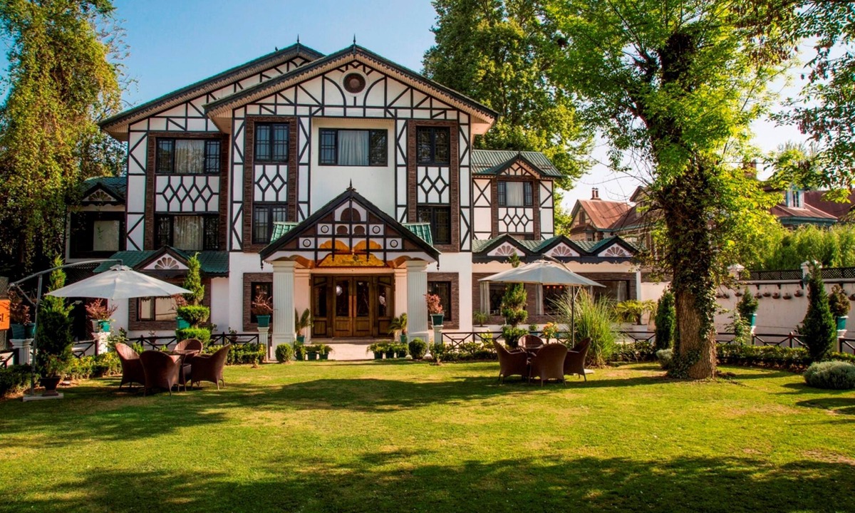 Srinagar Hotel | Lemon Tree Hotel Srinagar