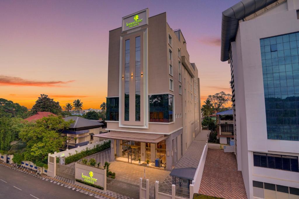 Thiruvananthapuram Hotel | Lemon Tree Premier, Thiruvananthapuram