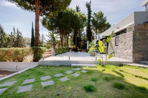 Chalcis House | Lemon Tree Villa