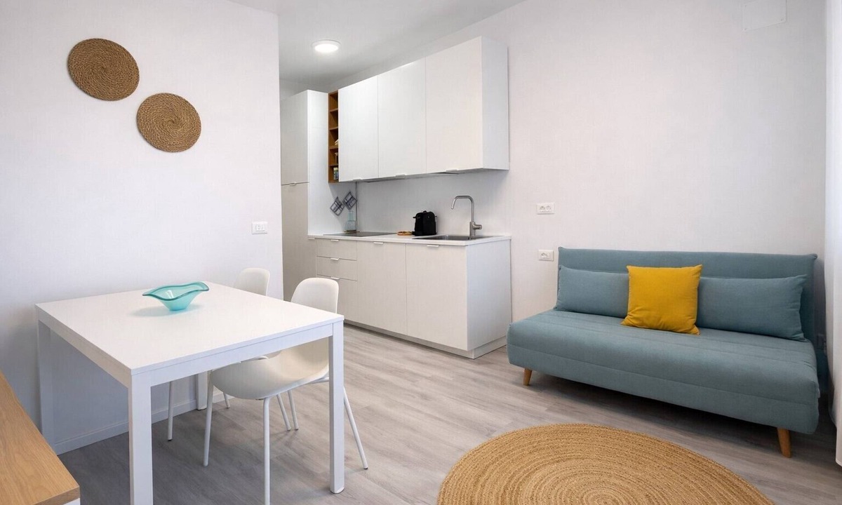 San Benedetto di Lugana Apartment | 'Leon Flat' Apartment with Shared Pool, Private Terrace and Wi-Fi