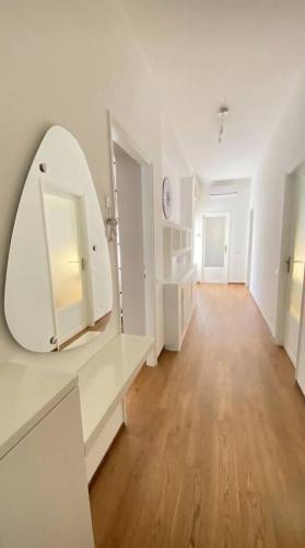 Sesto Calende Apartment | Leonardo Academy a 2': ampio trilocale in centro