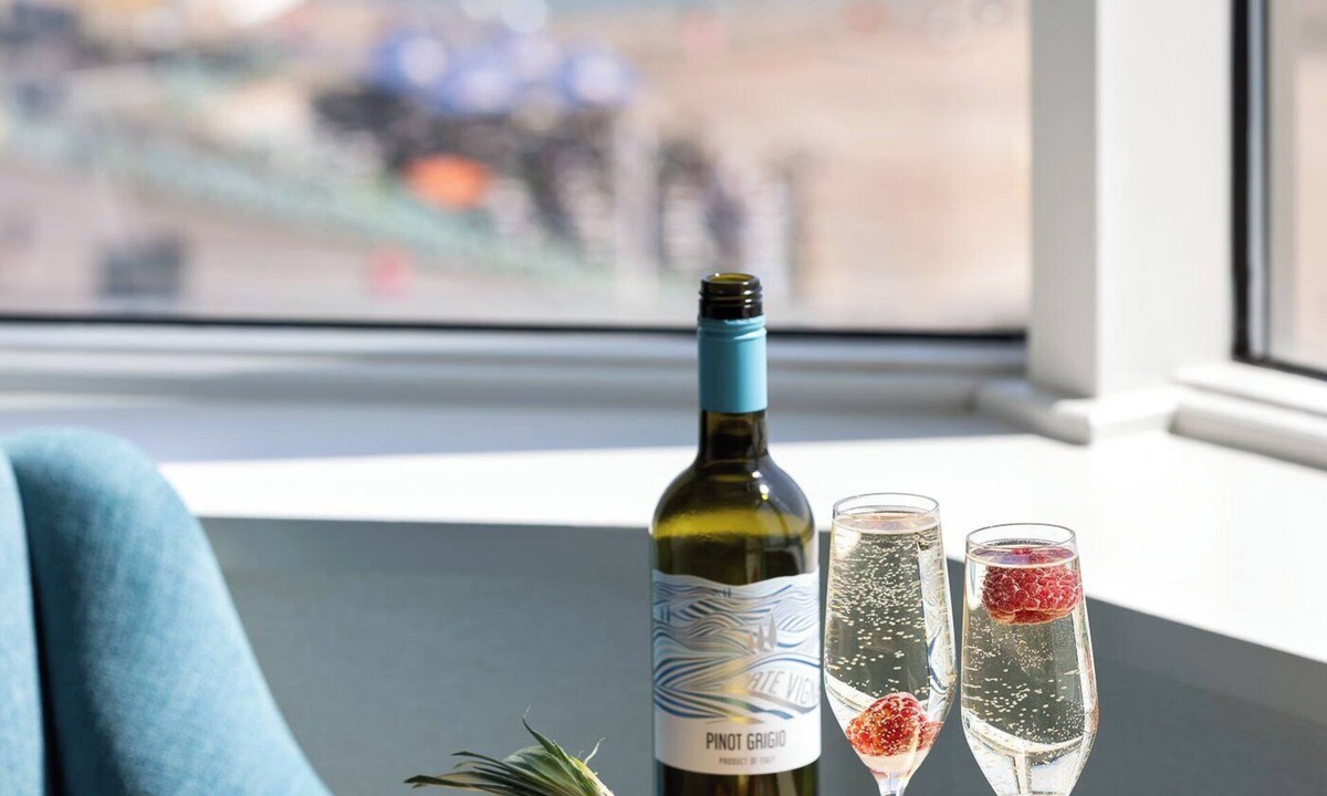 Seafront Hotel | Leonardo Royal Hotel Brighton Waterfront