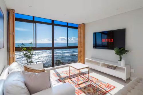 Camps Bay Apartment | Leppelle Atlantic Sandy Retreat