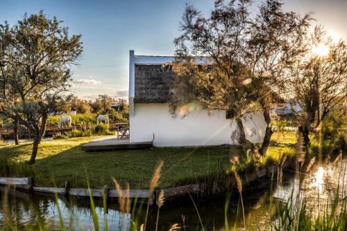 Saintes-Maries-de-la-Mer Hotel | Les Bains Gardians