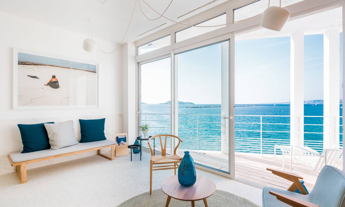 Le Pharo Hotel | Les Bords de Mer - Fontenille Collection