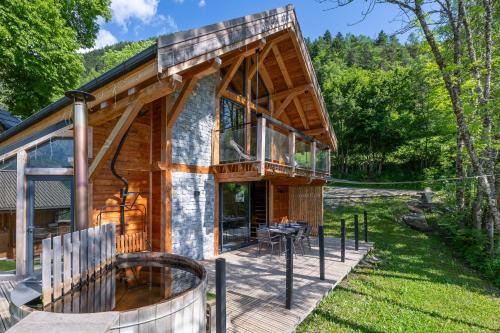 Saint-Jean-Saint-Nicolas Cabin | Les chalets d'Éléna