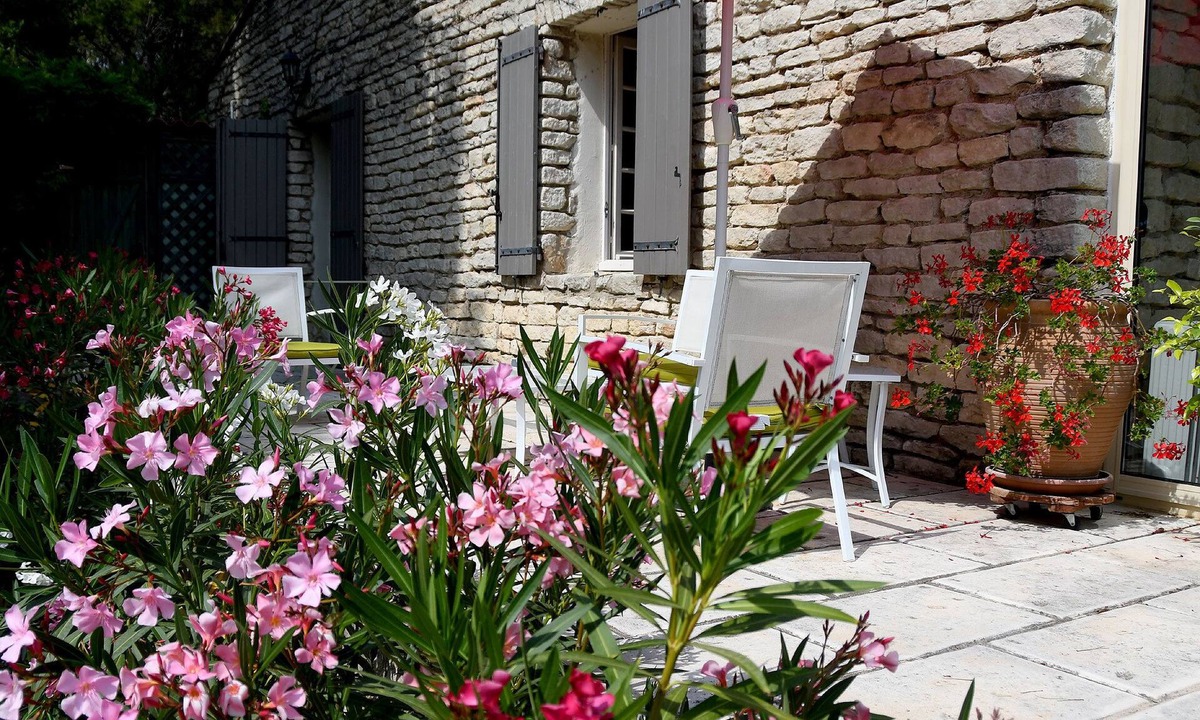 Murs Bed & Breakfast | Les Chambres d'Adeline B&B