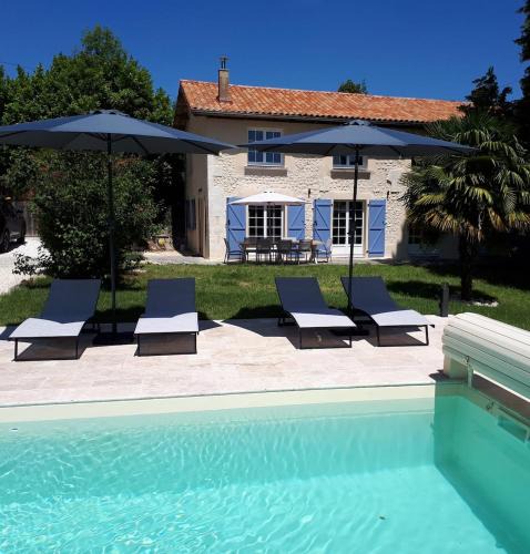 Palluaud House | Les Côtes - Charming holiday home with heated swimming pool