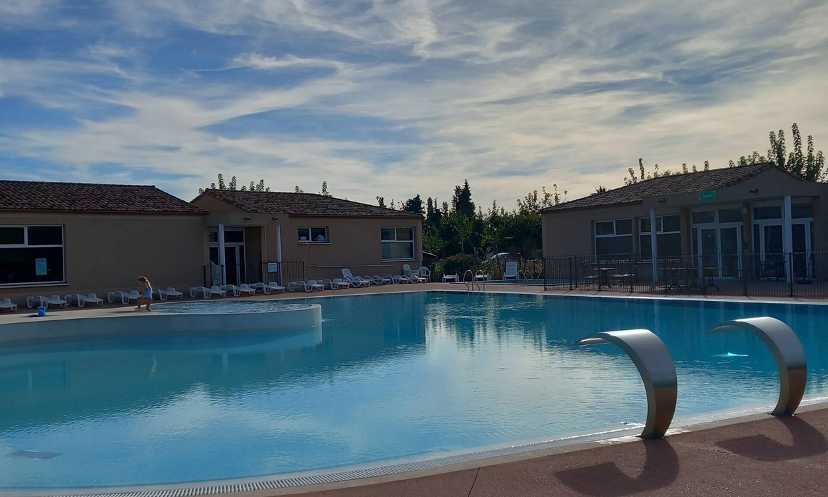 Aubignan Apartment | Les Demeures du Ventoux: A bastidon in Provence