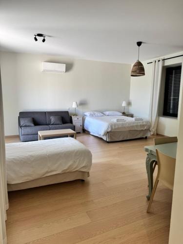 Paroisse Saint-Vincent-de-Paul Apartment | Les Fenêtres du Parc