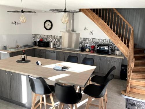 Lussac House | Les Gites de Pilot