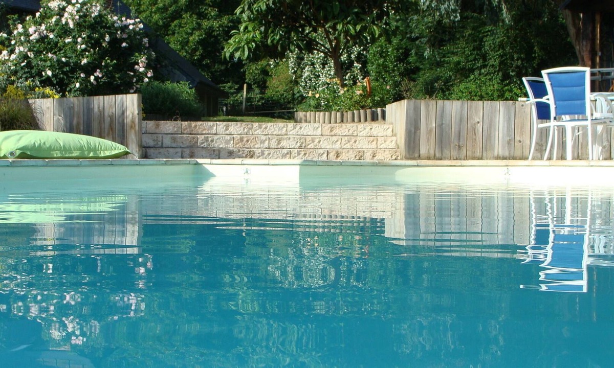 Lamballe House | Les Golfeurs, character gîte, with swimming pool, twenty minutes from the seaside