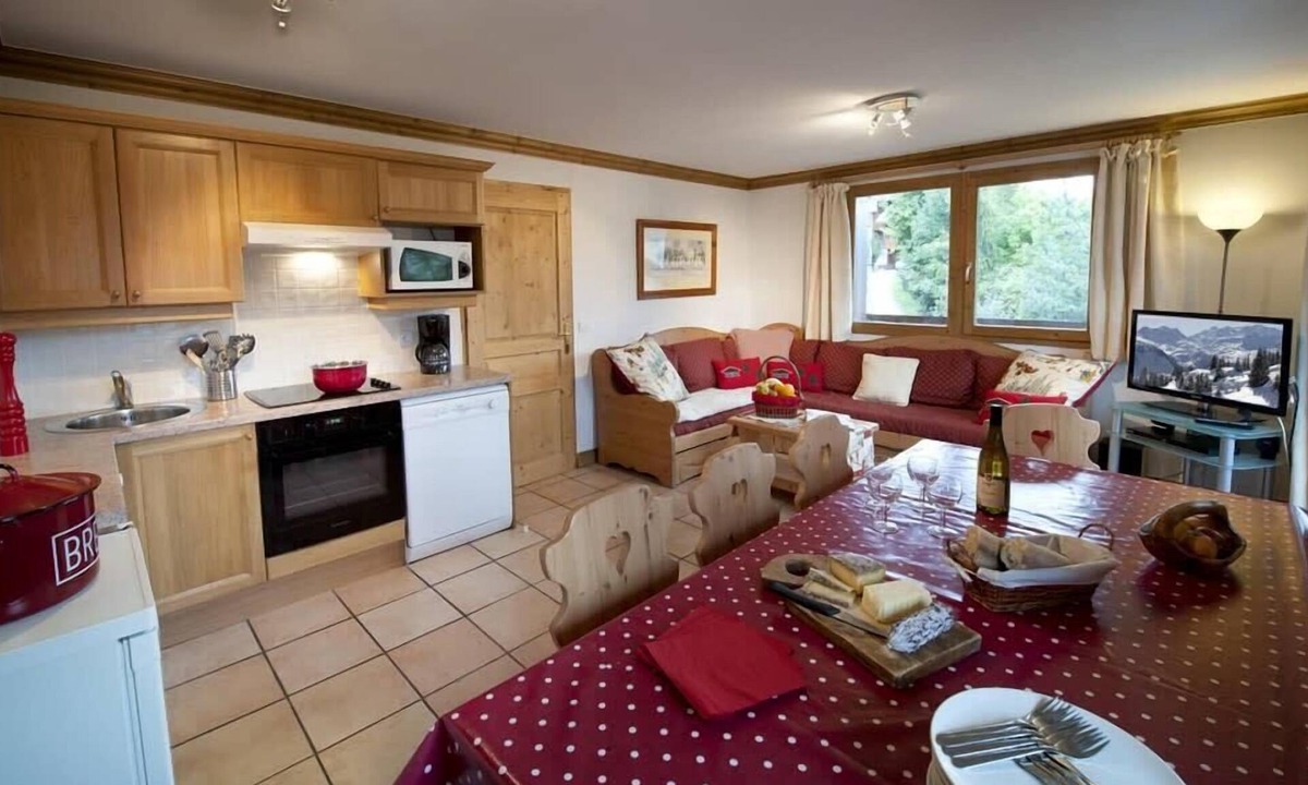 Montalbert Apartment | Les Granges 22, 6-9 pers, 50m from the slopes