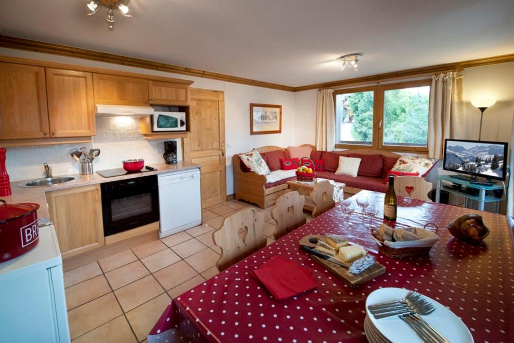Montalbert Apartment | Les Granges 22