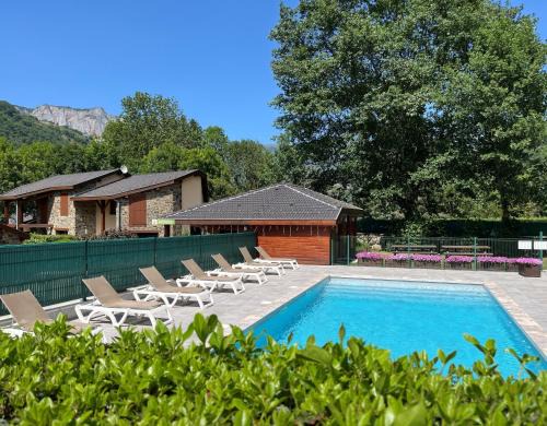 Aston House | Les Granges de Leo