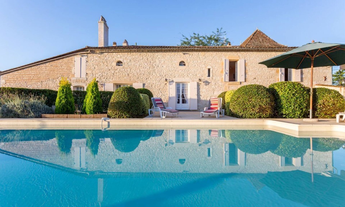 Gardonne Villa | Les Gueybauds - Four Bedroom Villa, Sleeps 8