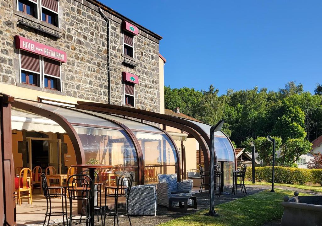 Orcines Hotel | Les Hirondelles