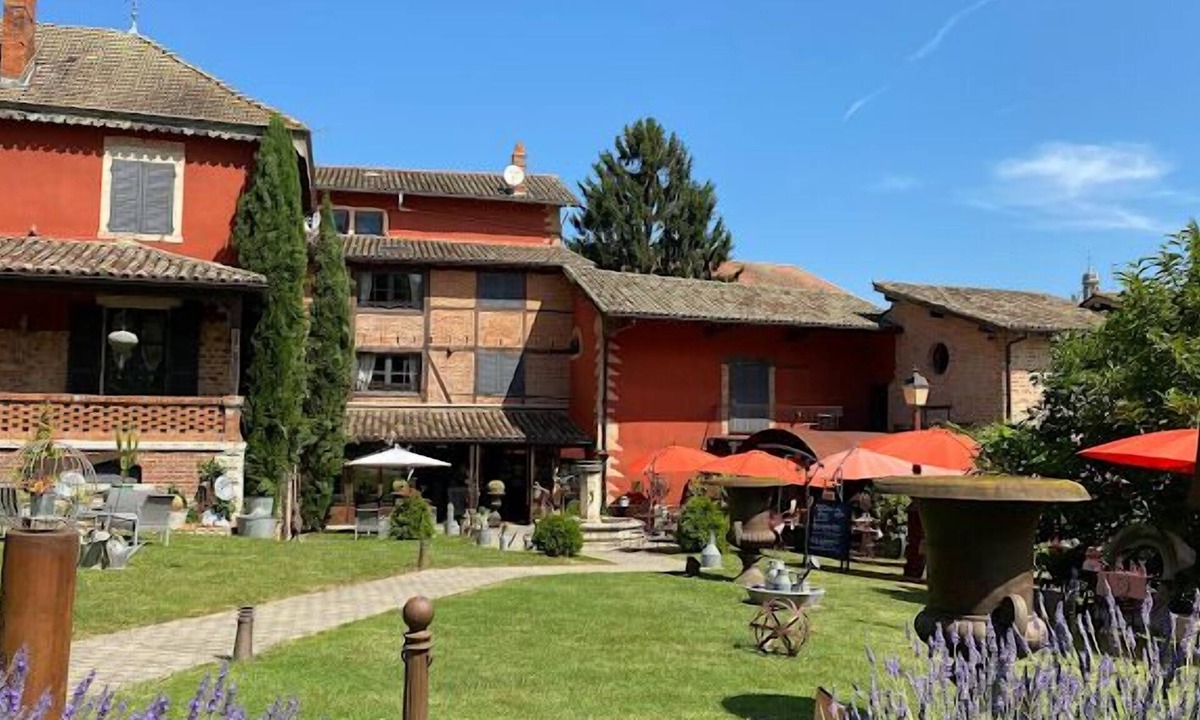 Chatillon-sur-Chalaronne Hotel | Les Jardins de la Tour