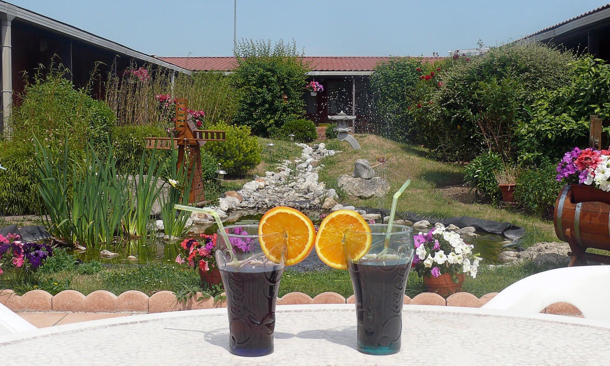 Epone Hotel | Les Jardins d'Epône