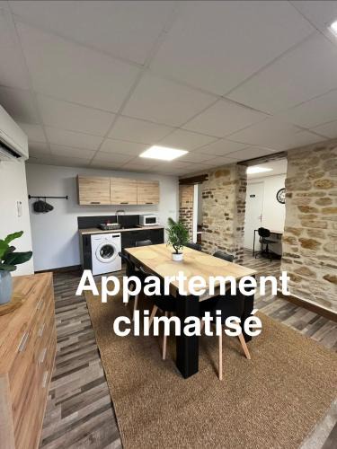 Digoin Apartment | Les Pichies, T2 Julia, centre ville.