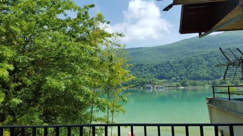 Lepin-le-Lac Hotel | Les Sirenes