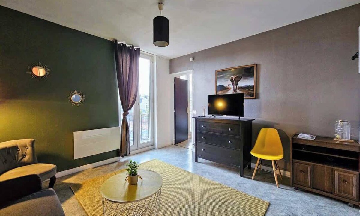Historic Center Apartment | Les toits de Gambetta