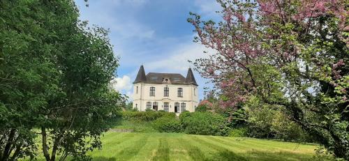 Contes Bed & Breakfast | Les Tourelles