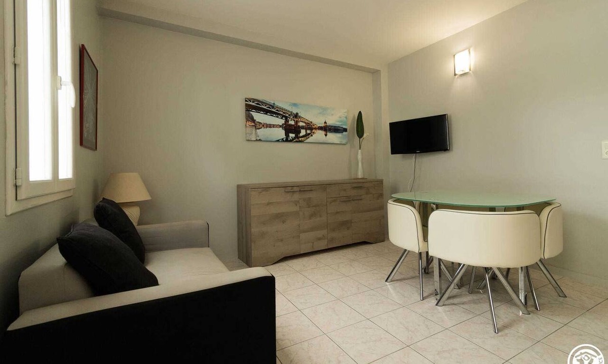 Toulouse North Apartment | Les Violettes - Toulouse
